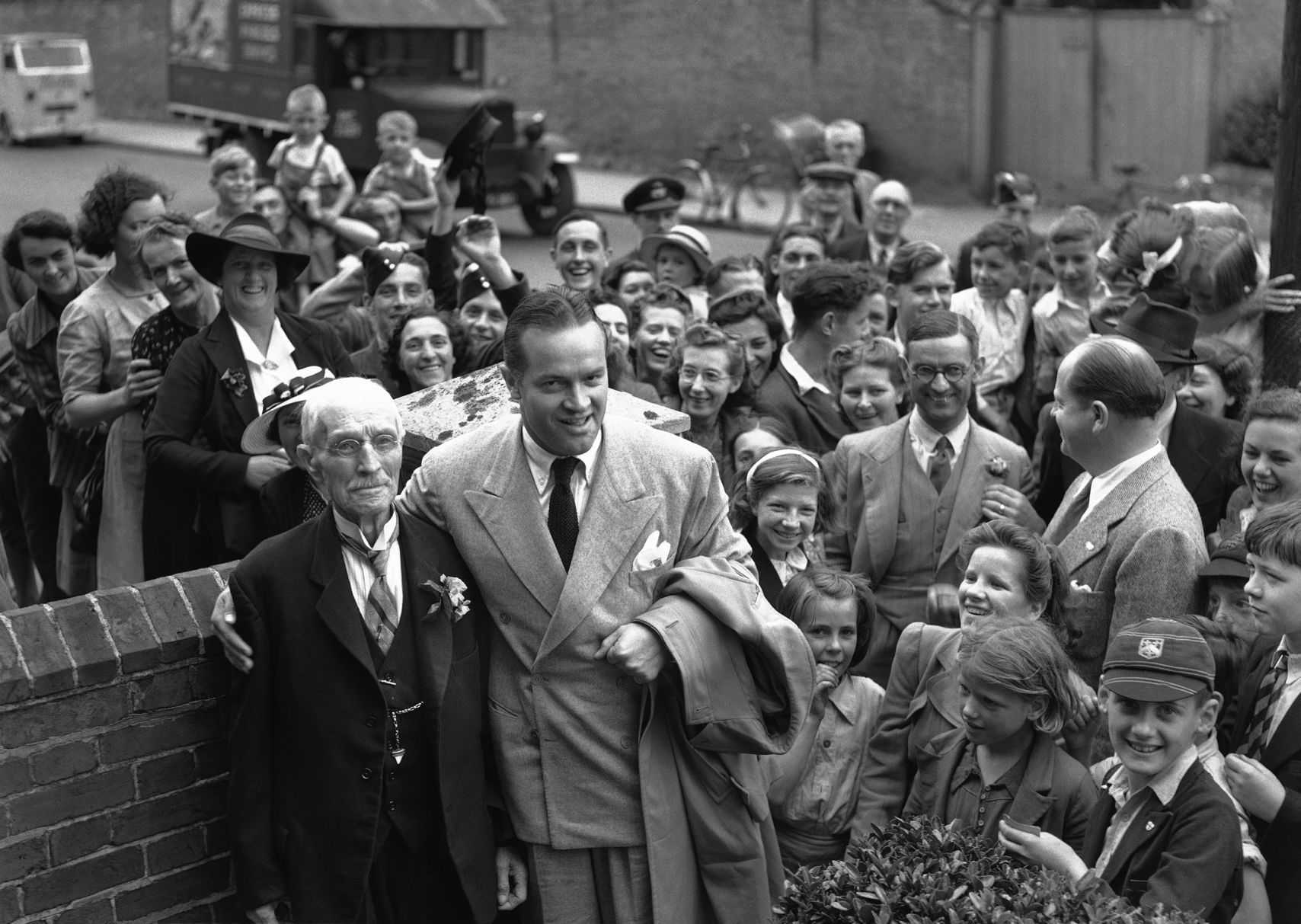 1943: Bob Hope